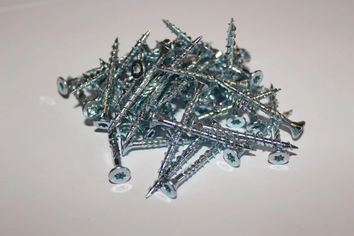 Schroef verzinkt 5x100 mm