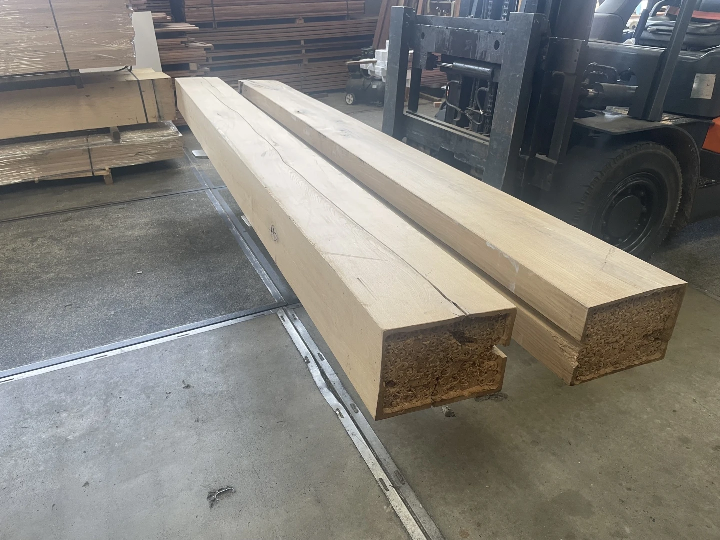 Actie OP=OP Eiken geschaafde balken 300x220x3600mm
