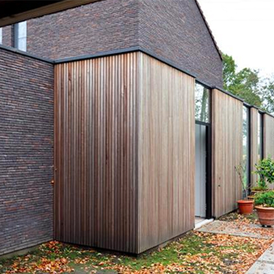 Gevelbekleding van duurzaam thermisch hout
