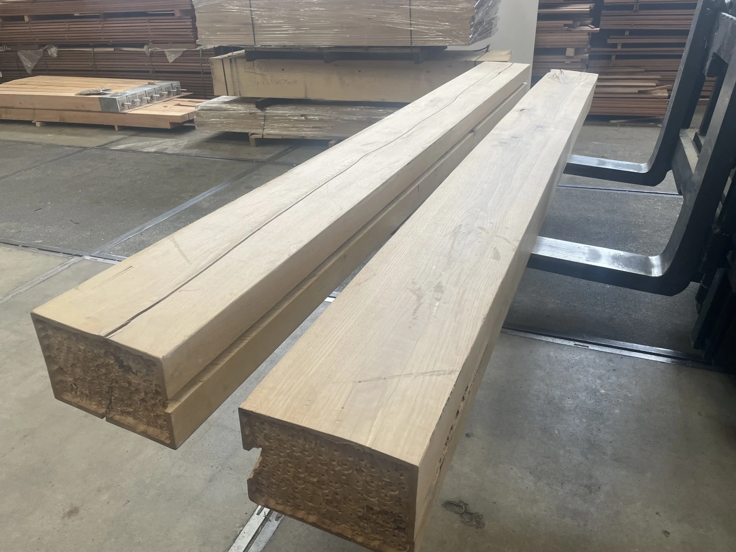 Actie OP=OP Eiken geschaafde balken 300x220x3600mm