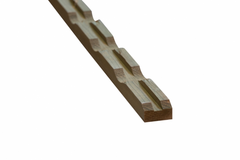 Vuren ventilerende achterlat 28x45x4800 mm product afbeelding